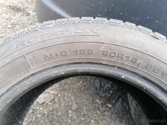 Predám 2ks pneu 195/60 r15 - 2