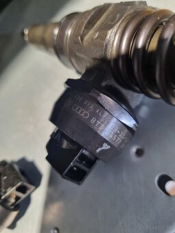 predám trysky vstrekovač PD BOSCH 0414720039 - 2