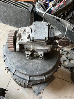 Predám vstrekovacie čerpadlo Audi A6 2,5TDI, 059130106EX - 2