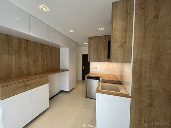 PRENÁJOM NADŠTANDARDNEJ GARZÓNKY, 25m2, ŽILINA-CENTRUM - 2