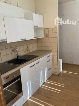PREDAJ 1 IZBOVÝ BYT LÁNSKA, POVAŽSKÁ BYSTRICA - 2