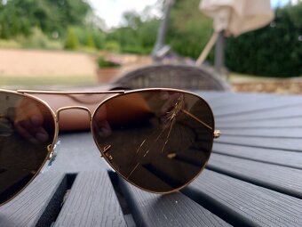 Predám ORIGINÁL POŠKODENÉ RayBan polarizačné okuliare - 2