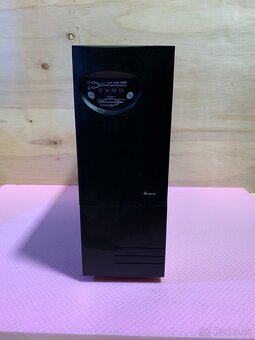 Záložný zdroj Delta 2kVA, 1400W - 2