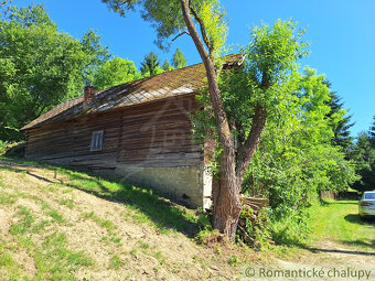 Pozemok so starou drevenicou na krásnom mieste - 2