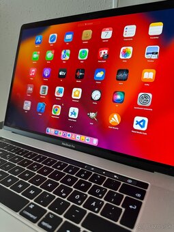 MacBook Pro 15" (2017) – i7, 16GB RAM, 500GB SSD - 2