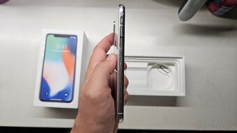 Apple iPhone X 64GB biely - 2