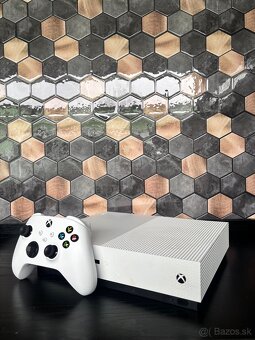Xbox One S 1TB – TOP stav | Nový ovládač - 2