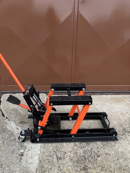 Predám hydraulický zdvihák na motorku / ATV – 680 kg - 2