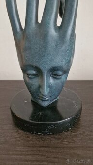 Salvador Dali  -  ruka - bronz - 2