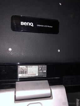 Monitor 19 Benq E900HDA vstavané reproduktory - 2