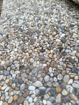 Stlpove striešky, dlaždice - 2