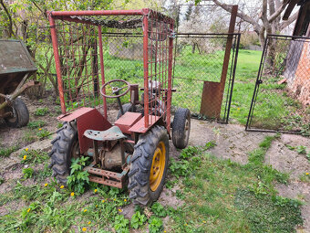 Malotraktor opraviteľný + vlečka - 2
