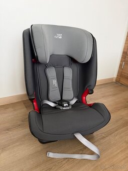 Autosedačka Britax Römer Advansafix IV M - 2
