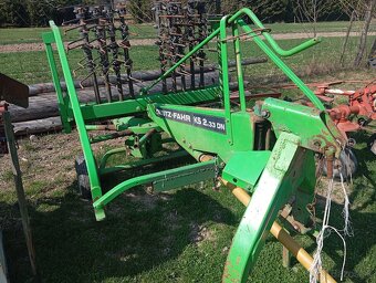 Zhrabovač sena Deutz Fahr - 2