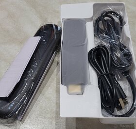 Android TV Stick verzia Y9 s Android TV 13 DDR4 4GB/64GB - 2