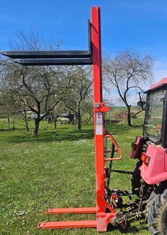 Ručný vysokozdvižný vozík , s  uchytom aj za traktor - 2
