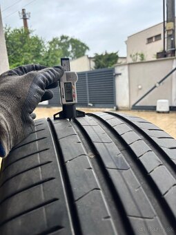 275/40 R21 a 315/35 R21 Pirelli Letne - 2