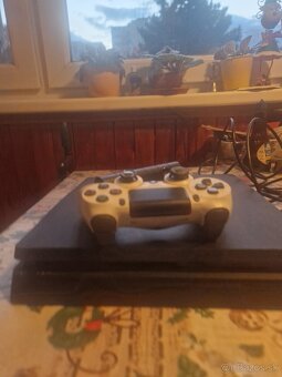 PlayStation 4 slim + príslušenstva a hry - 2