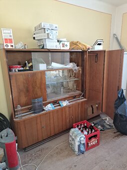Historická skriňa bar - 2