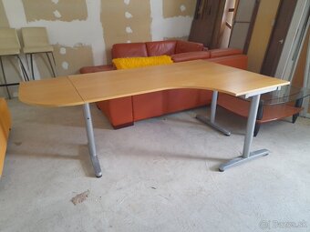 rohovy pisaci stol - 2