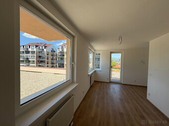 2 izbový byt s balkónom a kobkou - 2