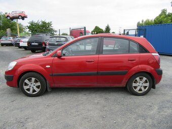 Kia Rio - 2