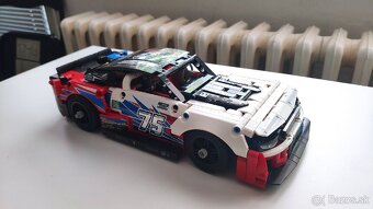 Lego Technic NASCAR Chevrolet Camaro - 2