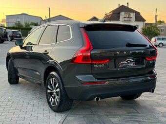 Volvo XC60 2.0 B4 mHEV Momentum Pro AWD A/T - 2