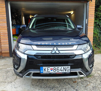 Mitsubishi Outlander 2MIVEC Intense4WD CVT 7miest+tažné-2020 - 2