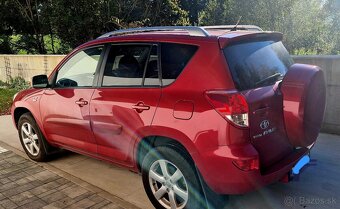 Predam Toyota RAV4 - 2