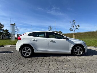 VOLVO V40 D2 EDITION PLUS 1.6 D /TOP STAV, 96 000 km - 2
