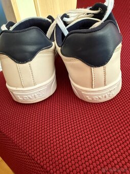 Predam LEVIS Tenisky EU - 44,UK - 10, US - 11 - 2
