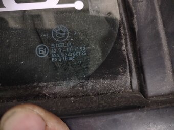 Bmw e30 coupé zadné vyklapacie okná - 2