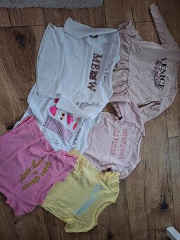 Tričko, šaty, mikina - 2