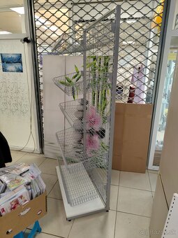 Predajné stojany / regále - 2