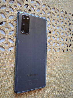 Predám Samsung S20 8G/128GB - 2