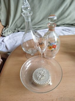 Rôzne vázy, poháriky. - 2