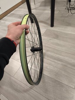 Koleso 27,5 predne  - Stans NoTubes Flow - 2