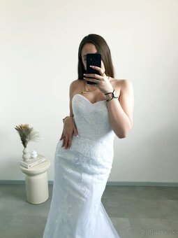 Úzke čipkové svadobné šaty - 2