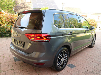 Volkswagen Touran 2.0 TDI Highline 2016 - LED, PANORAMA - - 2