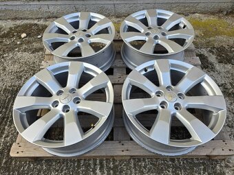 ORIGINÁL MITSUBISHI HLINÍKOVÉ DISKY 5x114,3 R18 - 2