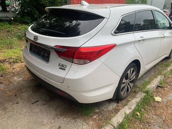 Rozpredam Hyundai i40 1.7 CRDI 2015 automat - 2