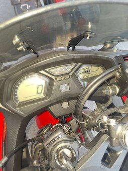 Honda cbr 650f r.v 2015 - 2