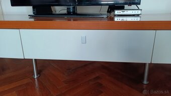 Predám skrinku pod televízor a policu - 2