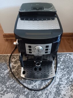 Kávovar DeLonghi Magnifica S - 2