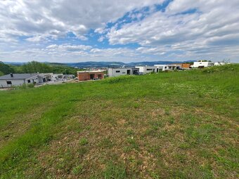 Exkluzívny - Medové lúky 822m2 s výhľadom, aj ako investičný - 2