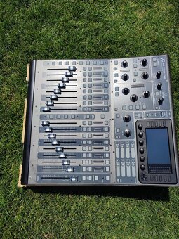 Behringer X32 Producer a SD8 digitálny stagebox - 2