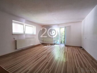 Zrekonštruovaný 4-izbový rodinný dom Diviaky nad Nitricou - 2