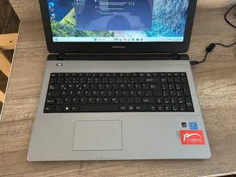 Medion Akoya e6436-15,6"HD/Intel/8gb ram,ssd+hdd/hd 610 - 2