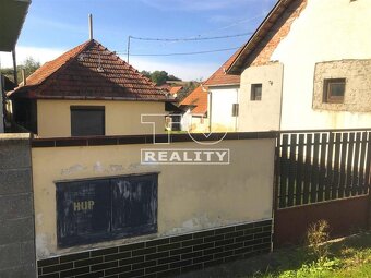 Na predaj rodinný dom v Choči s pozemkom 1905 m2 - 2